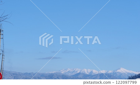 Blue sky and the Northern Alps (Hida Mountains) in winter. 122097799