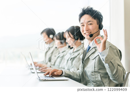 男性和女性客戶支援/服務台操作員團隊（製造業/製造商/呼叫中心） 122099409