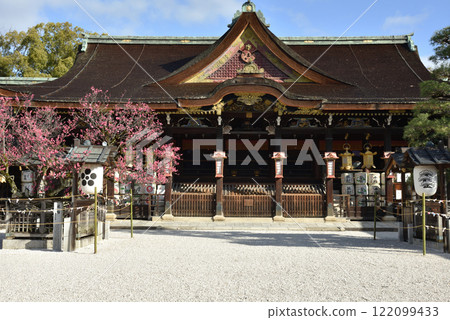 北野天滿宮參拜殿與神樹“飛梅” 北野天滿宮參拜殿與神樹“飛梅” 122099433
