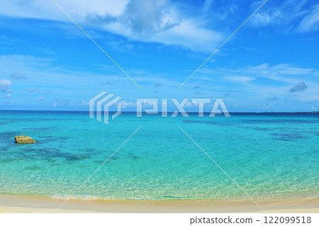 Okinawa Miyakojima Blue Sky and Sea (Photo: Sunayama Beach) Okinawa Miyakojima Blue Sky and Sea (Photo: Sunayama Beach) 122099518