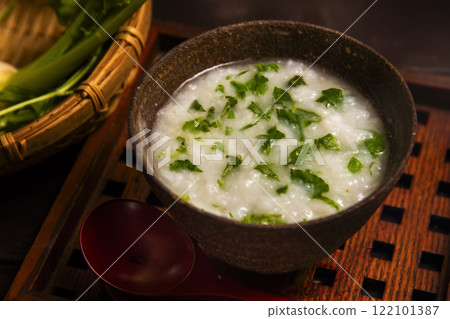 Seven herbs 122101387