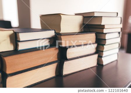 Antique books 122101640