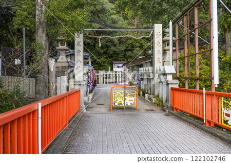 From Kaiun Bridge to Chogosonshiji Temple on Mount Shigi 122102746