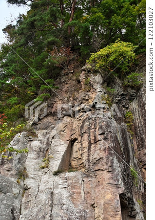 鹽峰組鐵平石 鹽峰組鐵平石 122103027