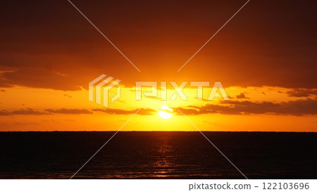 Golden morning sun 122103696