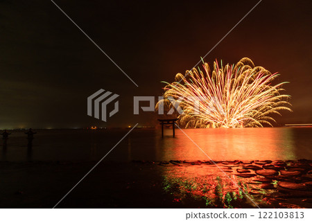 Fireworks on the water surrounding the torii gate at Nagao Tsurugi Shrine, Shiranui Sea Festival (fireworks display), Shiranui Town, Uki City Fireworks on the water surrounding the torii gate at Nagao Tsurugi Shrine, Shiranui Sea Festival (fireworks display), Shiranui Town, Uki City 122103813
