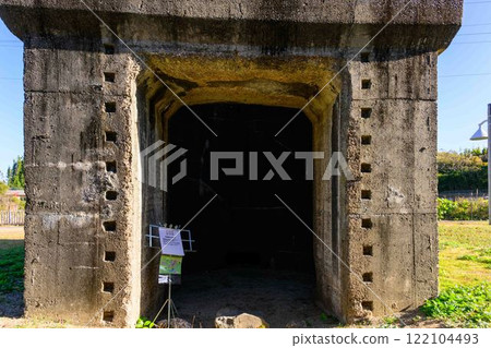 煙囪 - 陽光明媚的秋日，「日本明治工業革命遺址」萬田子站（荒尾市）周圍的風景 122104493