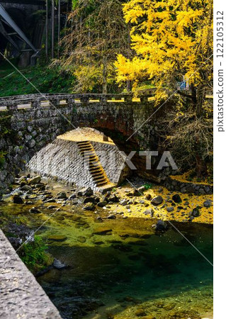Lovers' Sanctuary "The Heart-Shaped Stone Bridge" Futamatabashi (Misato Town) 122105312