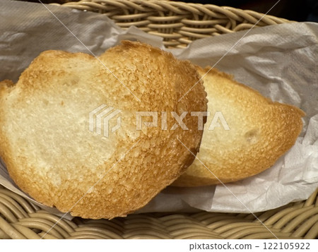 籃子裡的長棍麵包 122105922