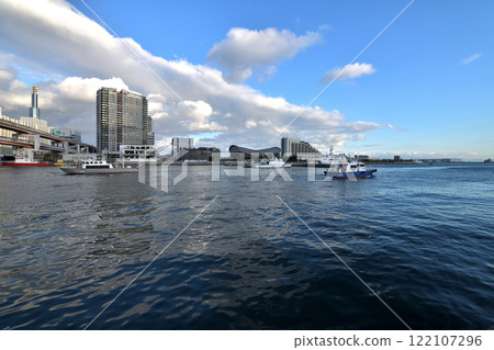 Kobe Bay Area: New Port Pier West District: Redeveloped waterfront 122107296