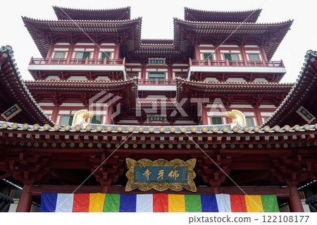 The Buddha Tooth Relic Temple and Museum, a Buddhist temple and museum complex located in the Chinatown district of Singapore 122108177