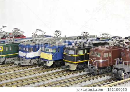 【鐵路模型】（深度構圖） 122109020
