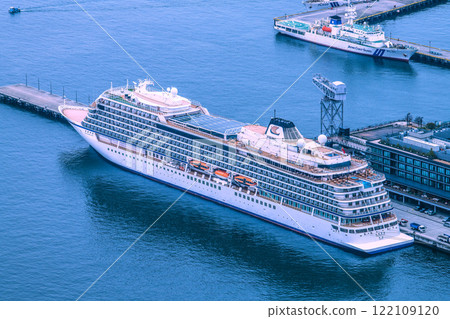 日本橫濱市容 首次進港。新光碼頭客船碼頭=19號維京伊甸園等景觀 122109120