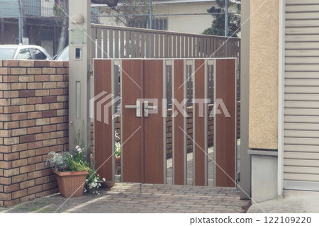 Gate - Detached house Gate - Detached house 122109220