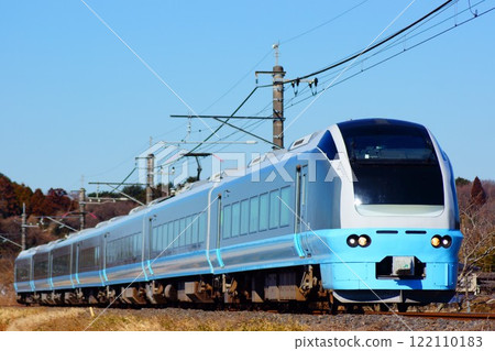 The fresh light blue Hitachi color of the Limited Express Kaiun Naritasan New Year's Shrine Visit Gunma 122110183