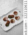 Valentine's Day Squeeze Cookies with Chocolate Topping 122110611
