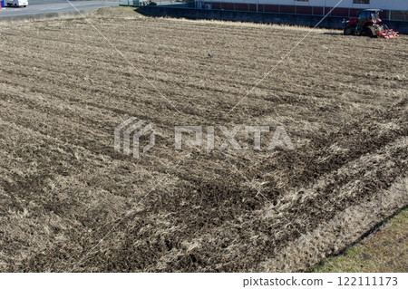 稻田造土 122111173