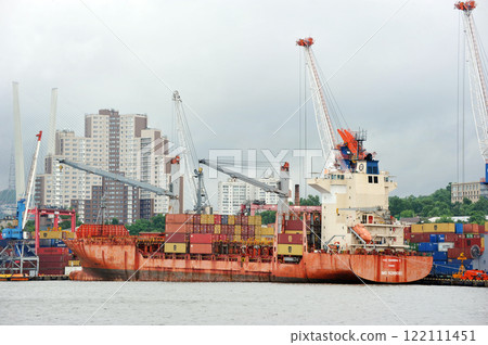 port infrastructure in the city of Vladivostok 122111451