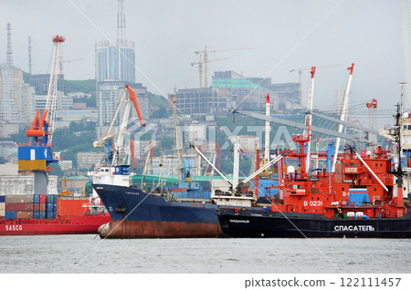 ships in port in rainy weather in Vladivostok ships in port in rainy weather in Vladivostok 122111457