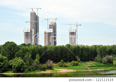 construction of new buildings near Borisov ponds in Moscow 122111514