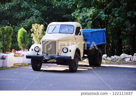vintage truck of Gorky automobile plant in Gorki, Moscow vintage truck of Gorky automobile plant in Gorki, Moscow 122111687