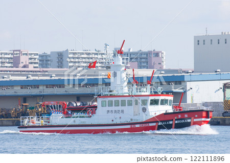 New Year's Parade at Osaka Port 122111896