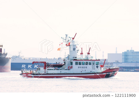 New Year's Parade at Osaka Port 122111900