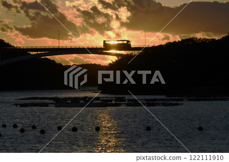 鹿島大橋和巴士夜景 122111910