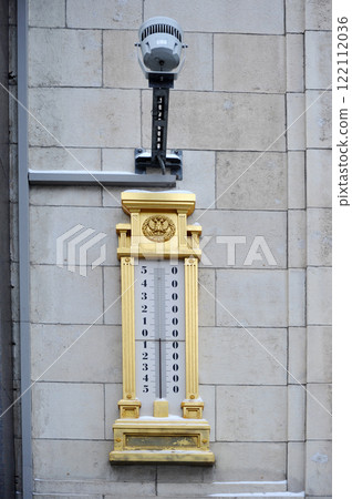 thermometer on the building of the State Duma in Moscow thermometer on the building of the State Duma in Moscow 122112036