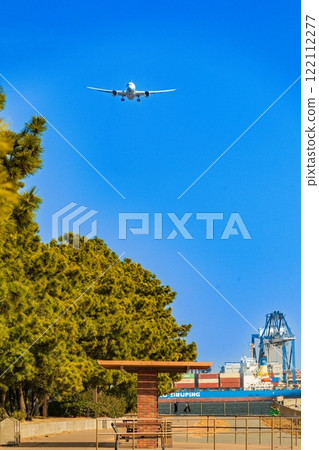 一架客機飛越城南島海濱公園 122112277