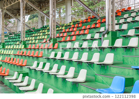 [Background material] Spectator stands at bicycle racing track 122112398