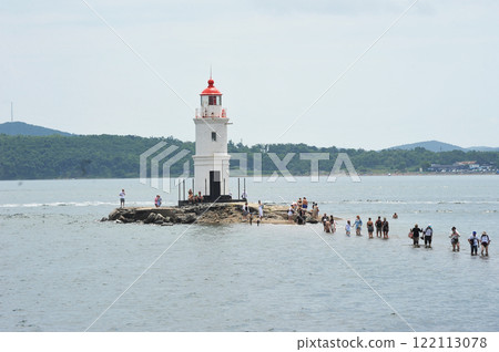 view of the Tokarevskaya Koshka lighthouse in Vladivostok 122113078