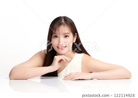 Beautiful young asian woman with clean fresh skin on white background, Face care, Facial treatment, Cosmetology, beauty and spa, Asian women portrait. 122114928