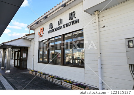 Kameyama Station (Mie Prefecture) connecting station building Kameyama Station (Mie Prefecture) connecting station building 122115127