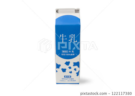 從正面看紙盒中裝有 1 公升牛奶 122117380