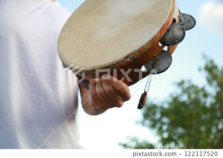 Percussive Sounds Dancing in Rural Meadows Percussive Sounds Dancing in Rural Meadows 122117520