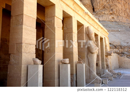 Exploring the Ruins of Hatshepsut Temple in Deir El Bahri, an Ancient Egyptian Marvel 122118312