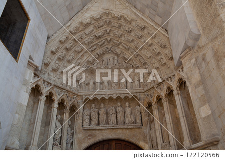 Portal of Santa Maria Cathedral in Vitoria-Gasteiz, Spain Portal of Santa Maria Cathedral in Vitoria-Gasteiz, Spain 122120566