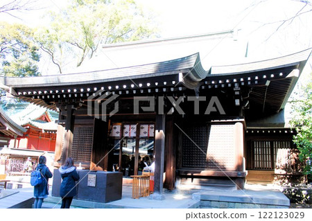 藍天的冰河神社、參拜殿、拜年、小江戶、川越市、埼玉縣川越市 藍天的冰河神社、參拜殿、拜年、小江戶、川越市、埼玉縣川越市 122123029