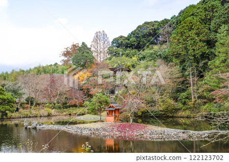 Nakajima in the grounds of Joruriji Temple 122123702