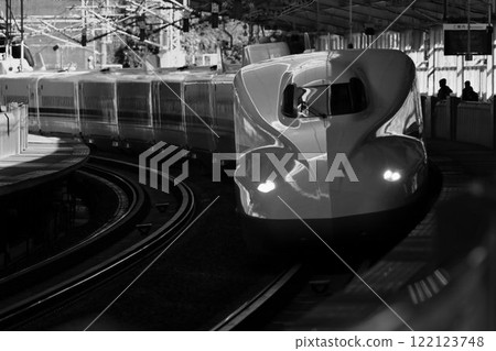 日本的大動脈！！東海道新幹線N700A系列～熱海站 122123748