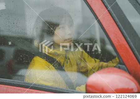 Drive carefully on rainy days 122124069