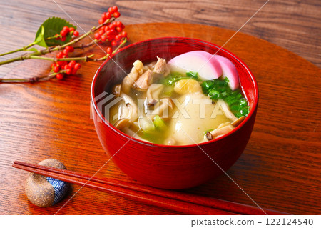 Note: The steam is synthetic. Ozouni at home in Hamamatsu, Shizuoka Prefecture, New Year's cuisine, Ozouni, Ozouni, mochi, zouni, local cuisine Note: The steam is synthetic. Ozouni at home in Hamamatsu, Shizuoka Prefecture, New Year's cuisine, Ozouni, Ozouni, mochi, zouni, local cuisine 122124540