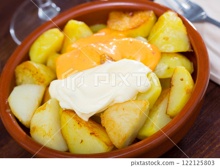 Spanish tapas - Patatas Bravas 122125803