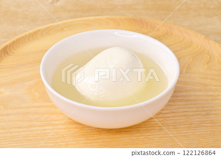 馬蘇里拉奶酪，馬蘇里拉奶酪，新鮮奶酪，意大利配料，奶酪，白，乳製品。 122126864