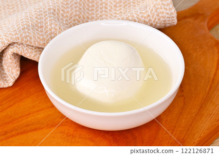 馬蘇里拉奶酪，馬蘇里拉奶酪，新鮮奶酪，意大利配料，奶酪，白，乳製品。 122126871