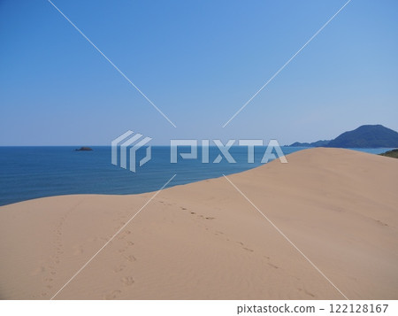 Beautiful landscape of sand dunes 122128167
