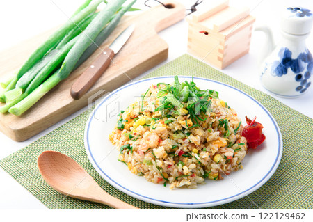 Fried rice with plenty of green onions Fried rice with plenty of green onions 122129462