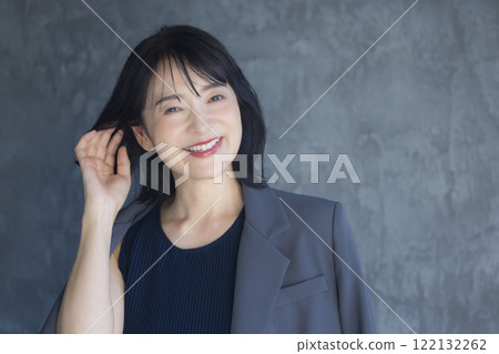 Middle-aged female 122132262
