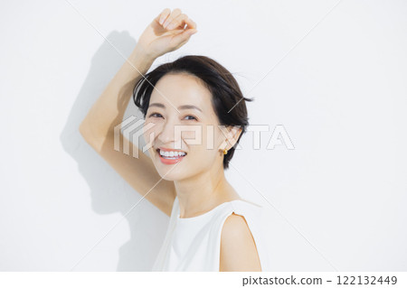 短髮女子的肖像 短髮女子的肖像 122132449